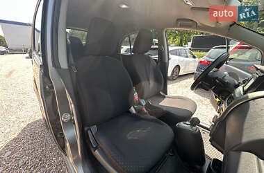 Хэтчбек Mitsubishi i-MiEV 2011 в 