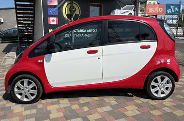 Хэтчбек Mitsubishi i-MiEV 2011 в 