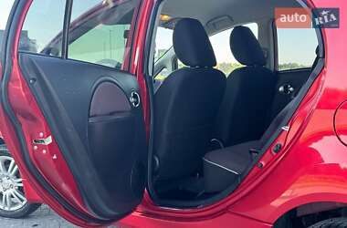 Хэтчбек Mitsubishi i-MiEV 2015 в 