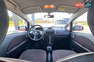 Хэтчбек Mitsubishi i-MiEV 2015 в 