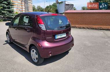 Хэтчбек Mitsubishi i-MiEV 2012 в 