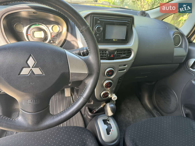 Хэтчбек Mitsubishi i-MiEV 2011 в Каменец-Подольском