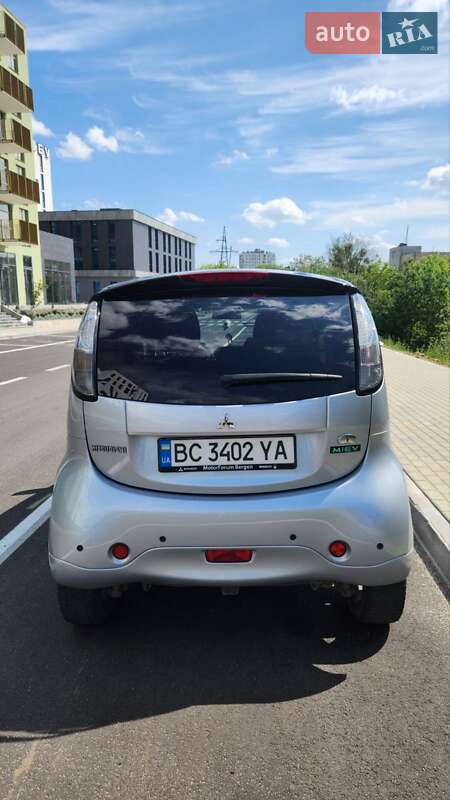 Хэтчбек Mitsubishi i-MiEV 2014 в Львове