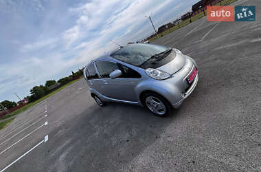 Хэтчбек Mitsubishi i-MiEV 2015 в 