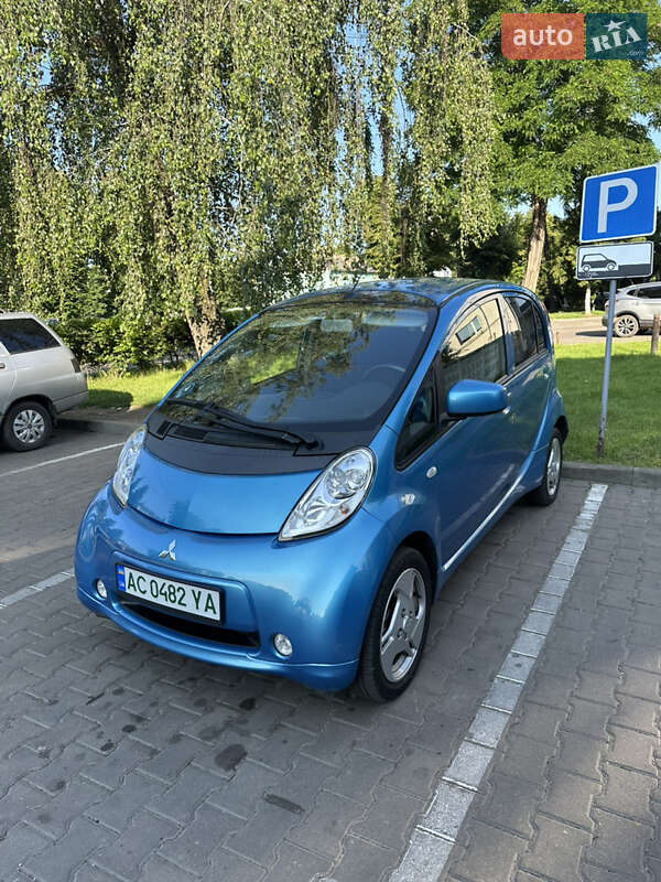 Mitsubishi i-MiEV 2015