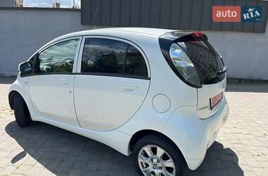 Хэтчбек Mitsubishi i-MiEV 2012 в 