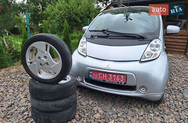 Хэтчбек Mitsubishi i-MiEV 2015 в 
