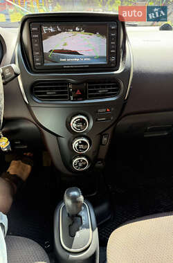 Хэтчбек Mitsubishi i-MiEV 2012 в 