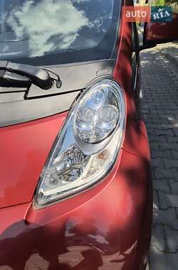 Хэтчбек Mitsubishi i-MiEV 2015 в 