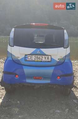 Хэтчбек Mitsubishi i-MiEV 2012 в 