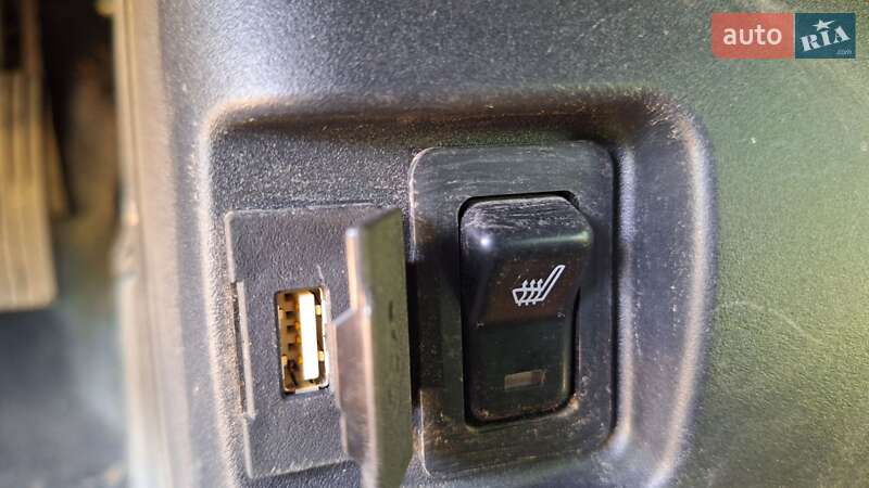 Хэтчбек Mitsubishi i-MiEV 2012 в Черновцах фото 6 Хэтчбек Mitsubishi i-MiEV 2012 в Черновцах