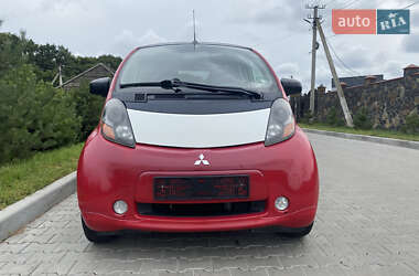 Хэтчбек Mitsubishi i-MiEV 2010 в 