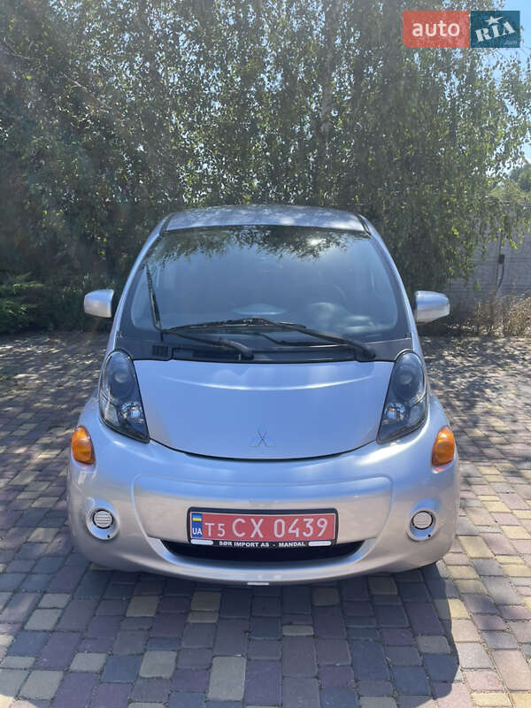 Хэтчбек Mitsubishi i-MiEV 2011 в Днепре