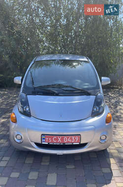 Хэтчбек Mitsubishi i-MiEV 2011 в 