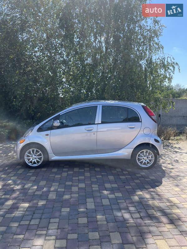 Хэтчбек Mitsubishi i-MiEV 2011 в Днепре