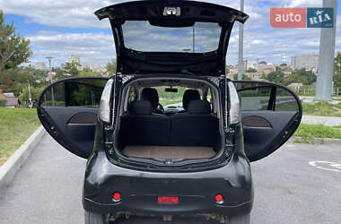 Хэтчбек Mitsubishi i-MiEV 2012 в 