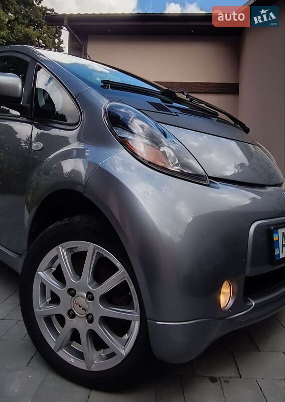 Mitsubishi i-MiEV 2010 Mitsubishi i-MiEV 2010