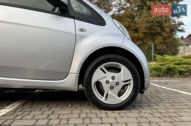 Хэтчбек Mitsubishi i-MiEV 2015 в 