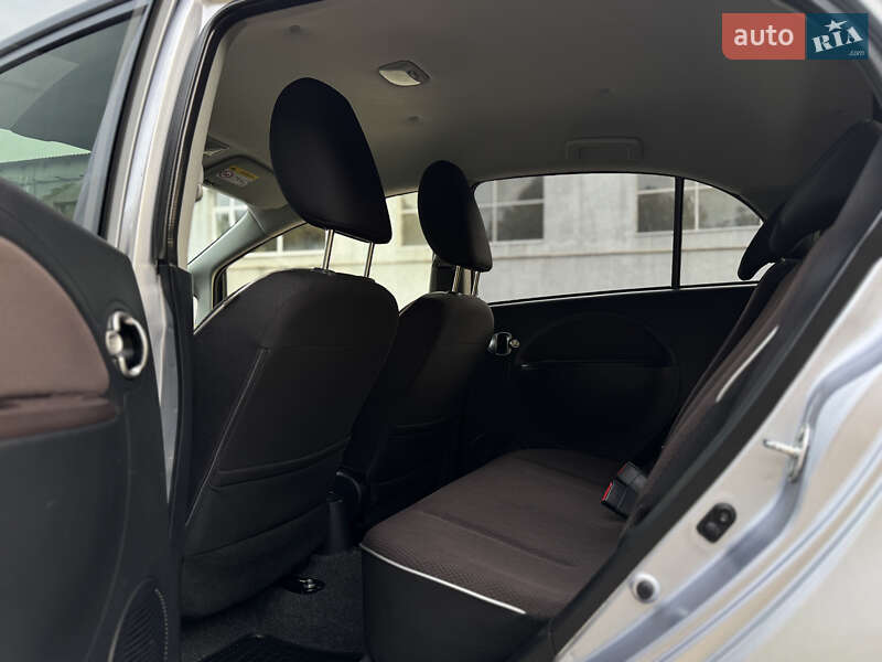 Хэтчбек Mitsubishi i-MiEV 2015 в Луцке