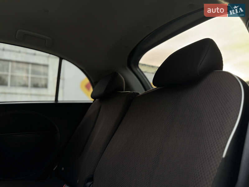 Хэтчбек Mitsubishi i-MiEV 2015 в Луцке