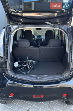 Хэтчбек Mitsubishi i-MiEV 2011 в 