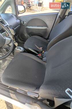 Хэтчбек Mitsubishi i-MiEV 2011 в 