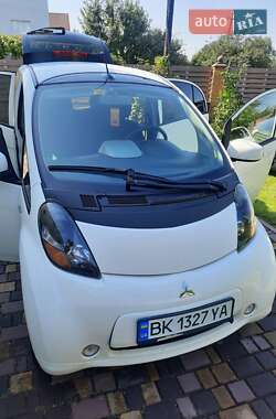 Хэтчбек Mitsubishi i-MiEV 2011 в Дубно
