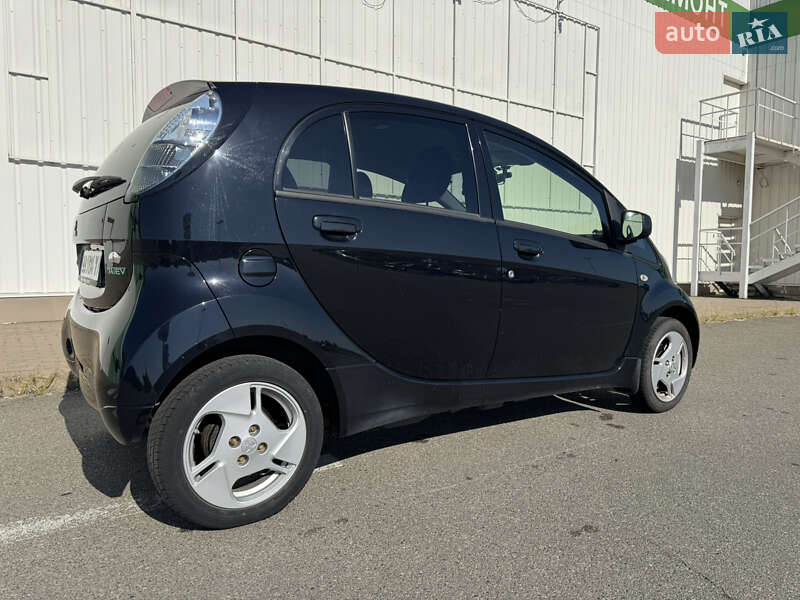 Хетчбек Mitsubishi i-MiEV 2015 в Києві