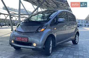 Хэтчбек Mitsubishi i-MiEV 2011 в 