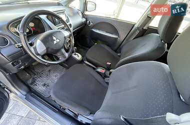 Хэтчбек Mitsubishi i-MiEV 2011 в 