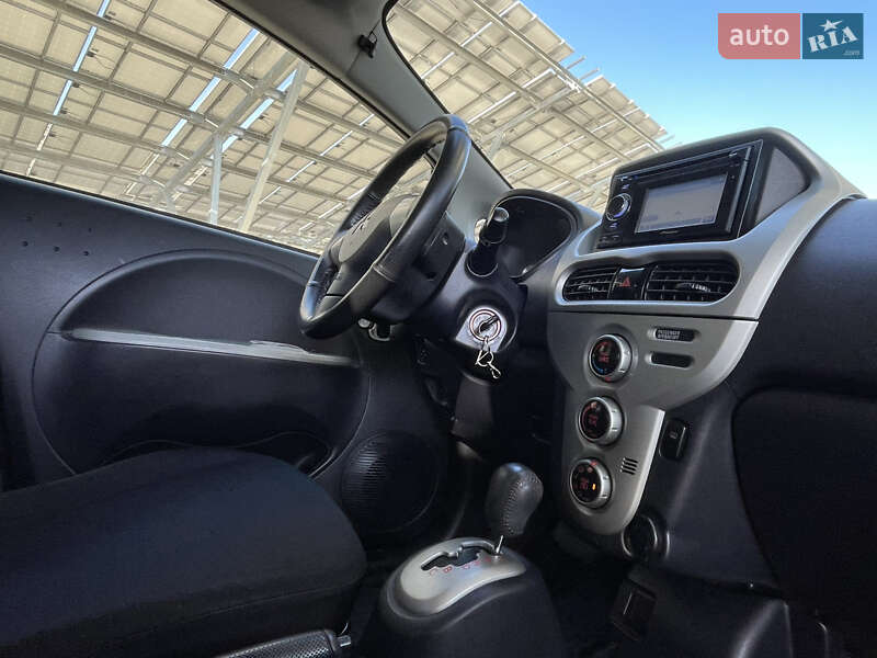 Хэтчбек Mitsubishi i-MiEV 2011 в Львове