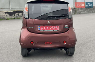 Хетчбек Mitsubishi i-MiEV 2015 в 