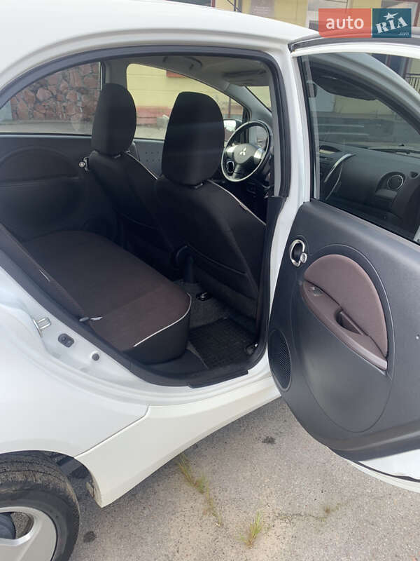 Хэтчбек Mitsubishi i-MiEV 2015 в Житомире фото 16 Хэтчбек Mitsubishi i-MiEV 2015 в Житомире