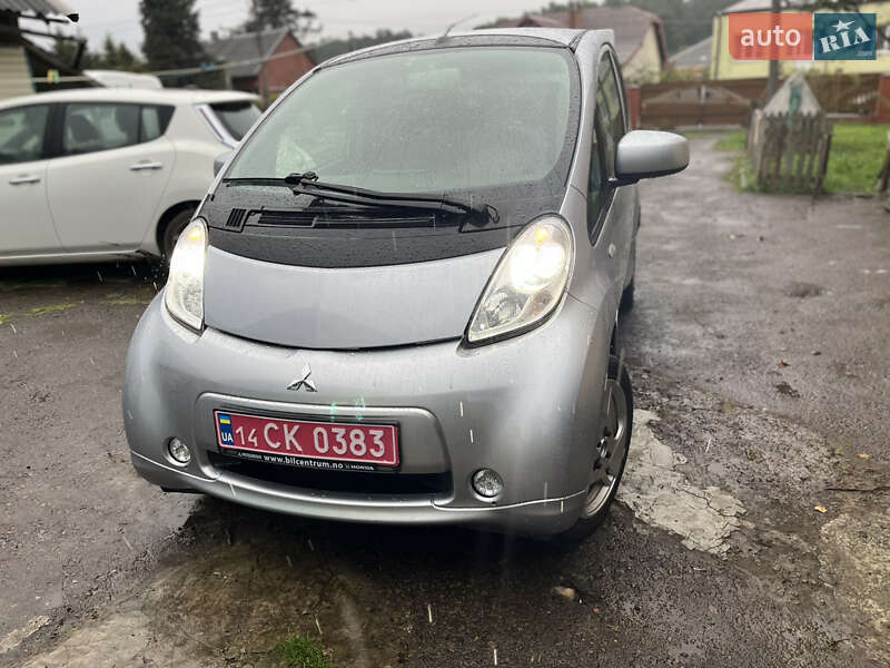 Mitsubishi i-MiEV 2013