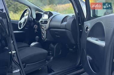 Хэтчбек Mitsubishi i-MiEV 2012 в 