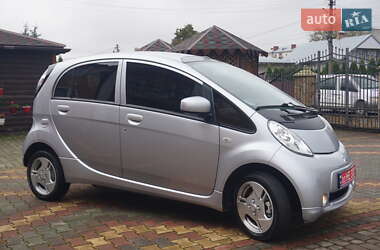 Хэтчбек Mitsubishi i-MiEV 2014 в 