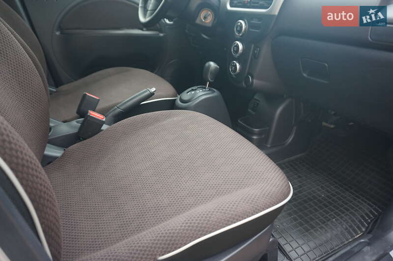 Хэтчбек Mitsubishi i-MiEV 2014 в Самборе