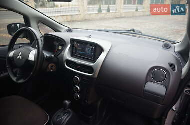 Хэтчбек Mitsubishi i-MiEV 2014 в 