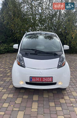 Хэтчбек Mitsubishi i-MiEV 2011 в 