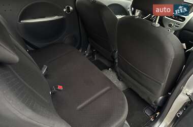 Хэтчбек Mitsubishi i-MiEV 2011 в 