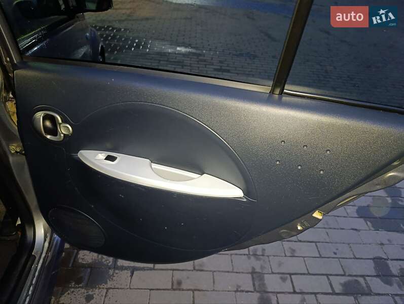 Хэтчбек Mitsubishi i-MiEV 2011 в Киверцах