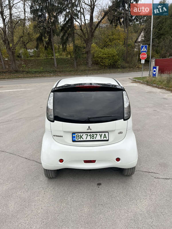 Хэтчбек Mitsubishi i-MiEV 2011 в Кременце фото 9 Хэтчбек Mitsubishi i-MiEV 2011 в Кременце