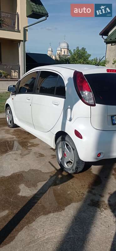 Хэтчбек Mitsubishi i-MiEV 2012 в Черновцах фото 10 Хэтчбек Mitsubishi i-MiEV 2012 в Черновцах