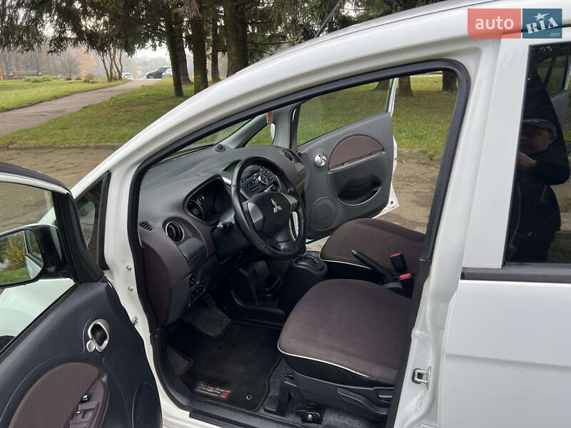 Хэтчбек Mitsubishi i-MiEV 2013 в Ровно фото 27 Хэтчбек Mitsubishi i-MiEV 2013 в Ровно