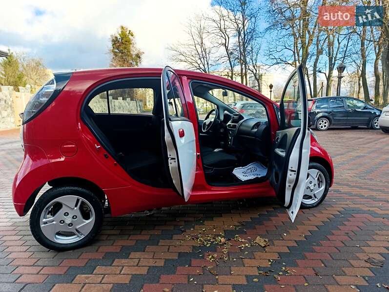 Хэтчбек Mitsubishi i-MiEV 2011 в Звягеле фото 18 Хэтчбек Mitsubishi i-MiEV 2011 в Звягеле