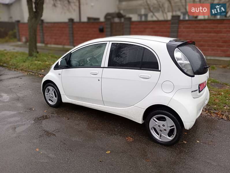 Хэтчбек Mitsubishi i-MiEV 2011 в Киеве