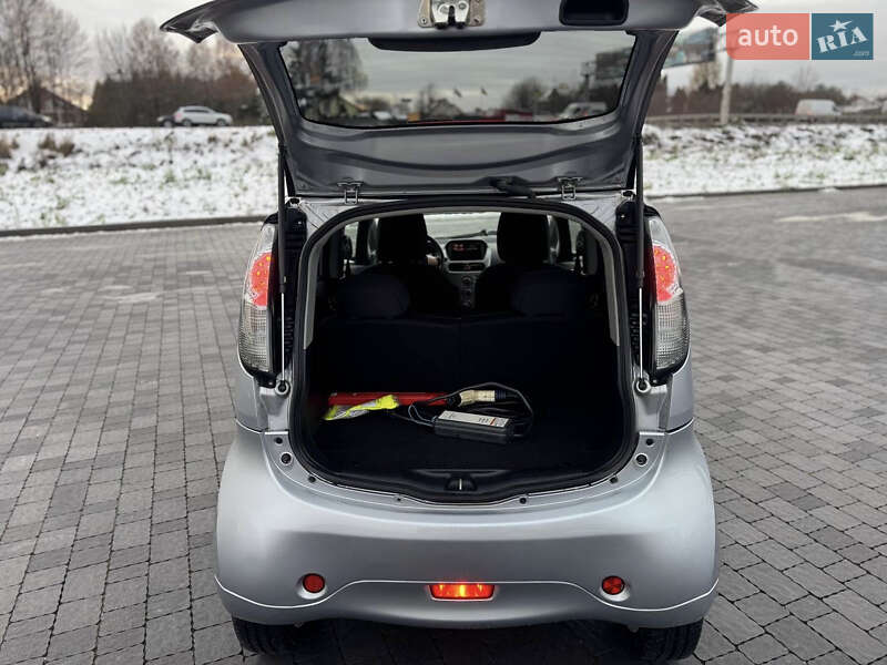 Хэтчбек Mitsubishi i-MiEV 2012 в Львове