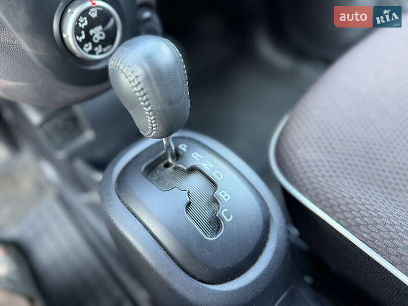 Хэтчбек Mitsubishi i-MiEV 2014 в Житомире