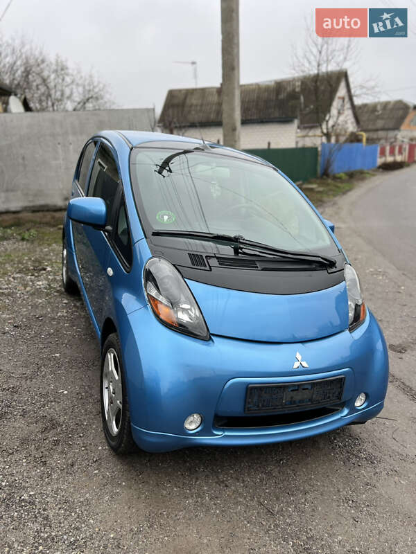 Mitsubishi i-MiEV 2012 Mitsubishi i-MiEV 2012