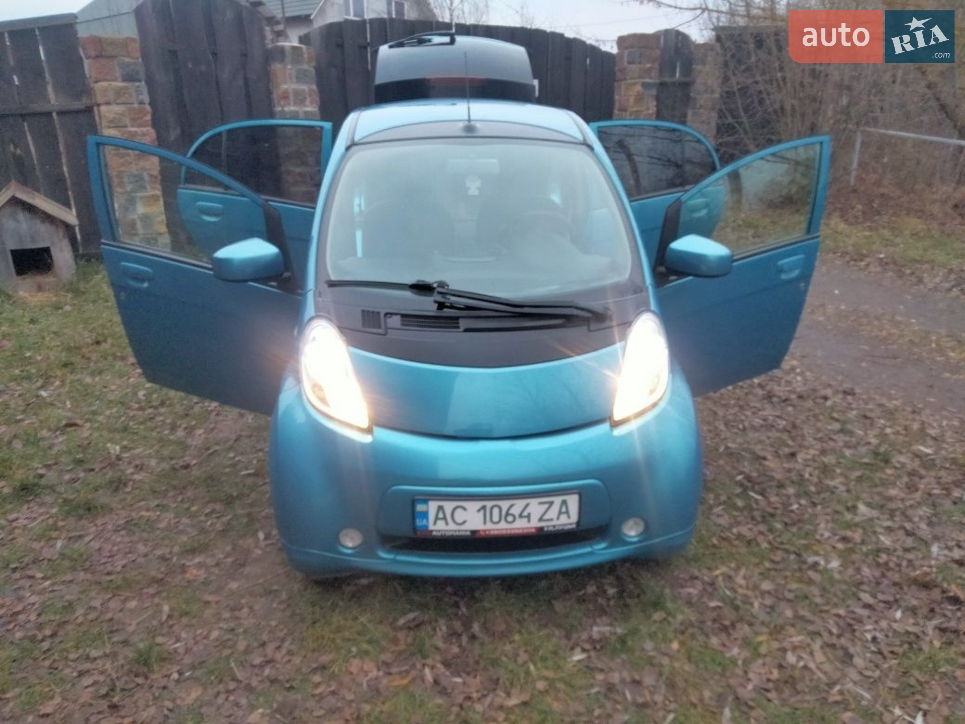 2014 Mitsubishi i-MiEV - мініатюра 8